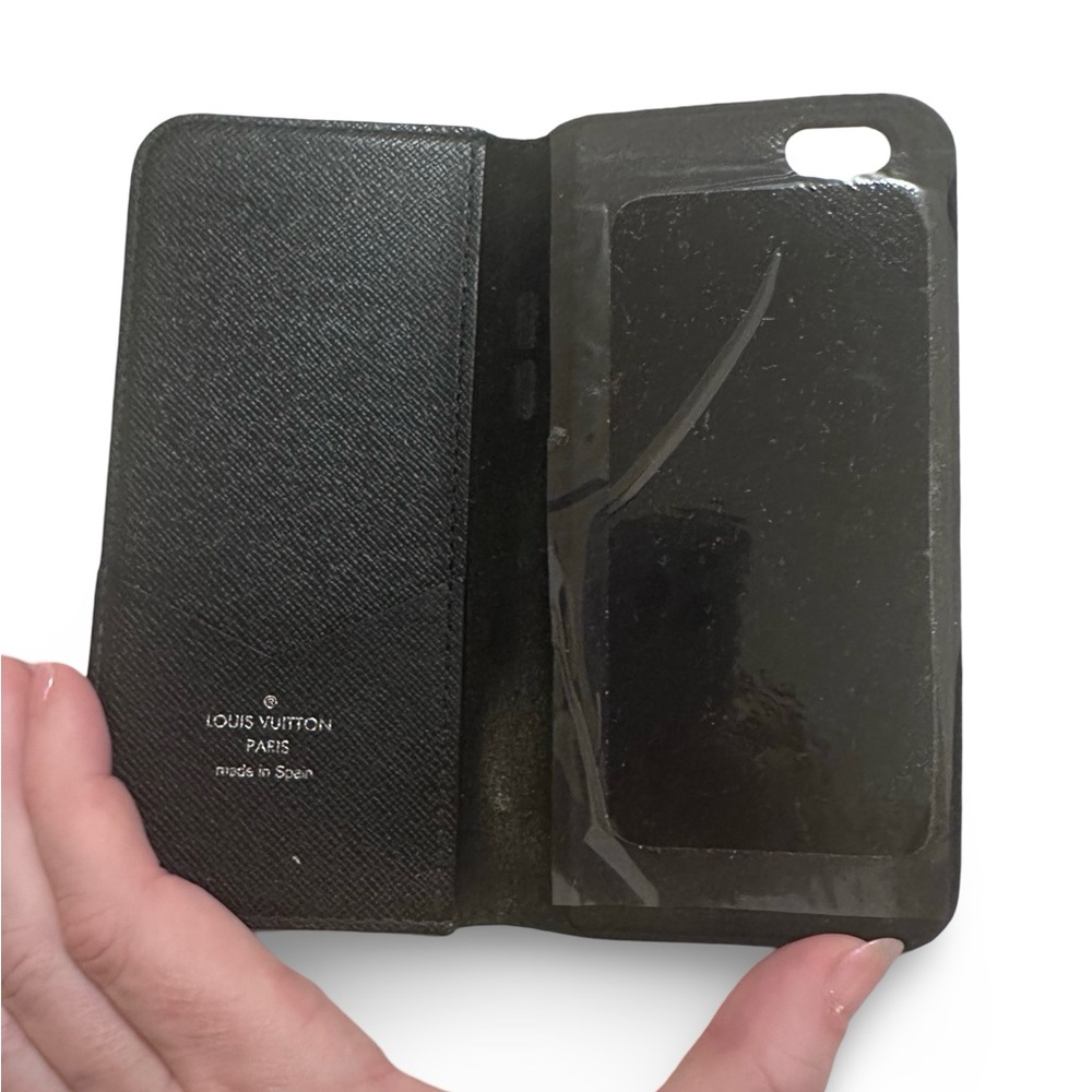 🔥 LOUIS VUITTON IPHONE CASE LOT 🔥 (Retail $995+ Value!) – NEW + PRE-OWNE… - Picture 3 of 9